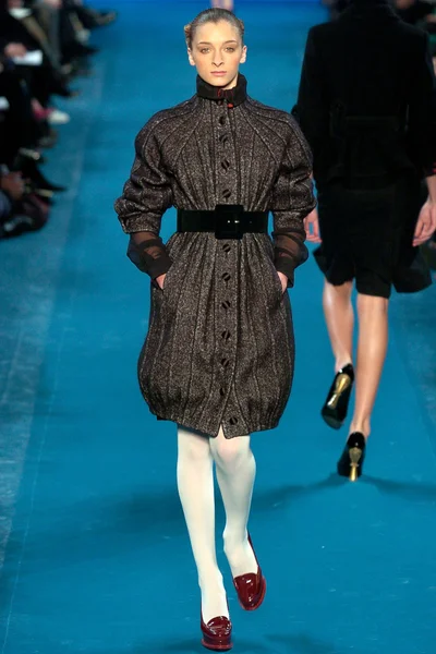 Look 27